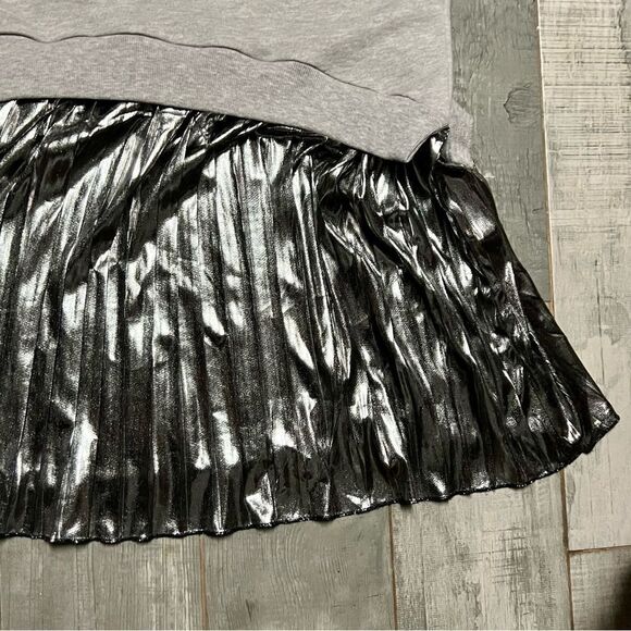 Athletic dress Metallic Sweatshirt Relaxed Gray Drop Waist Silver Pleats Skirt L - Picture 6 of 11